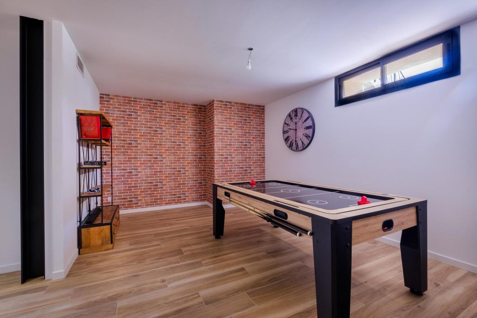 Moderne Pour 8 Personnes - Vue Sur ! Nizza