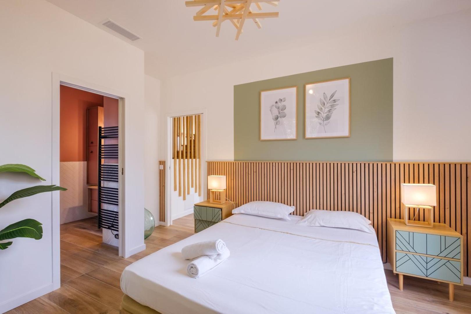 Moderne Pour 8 Personnes - Vue Sur ! Nizza